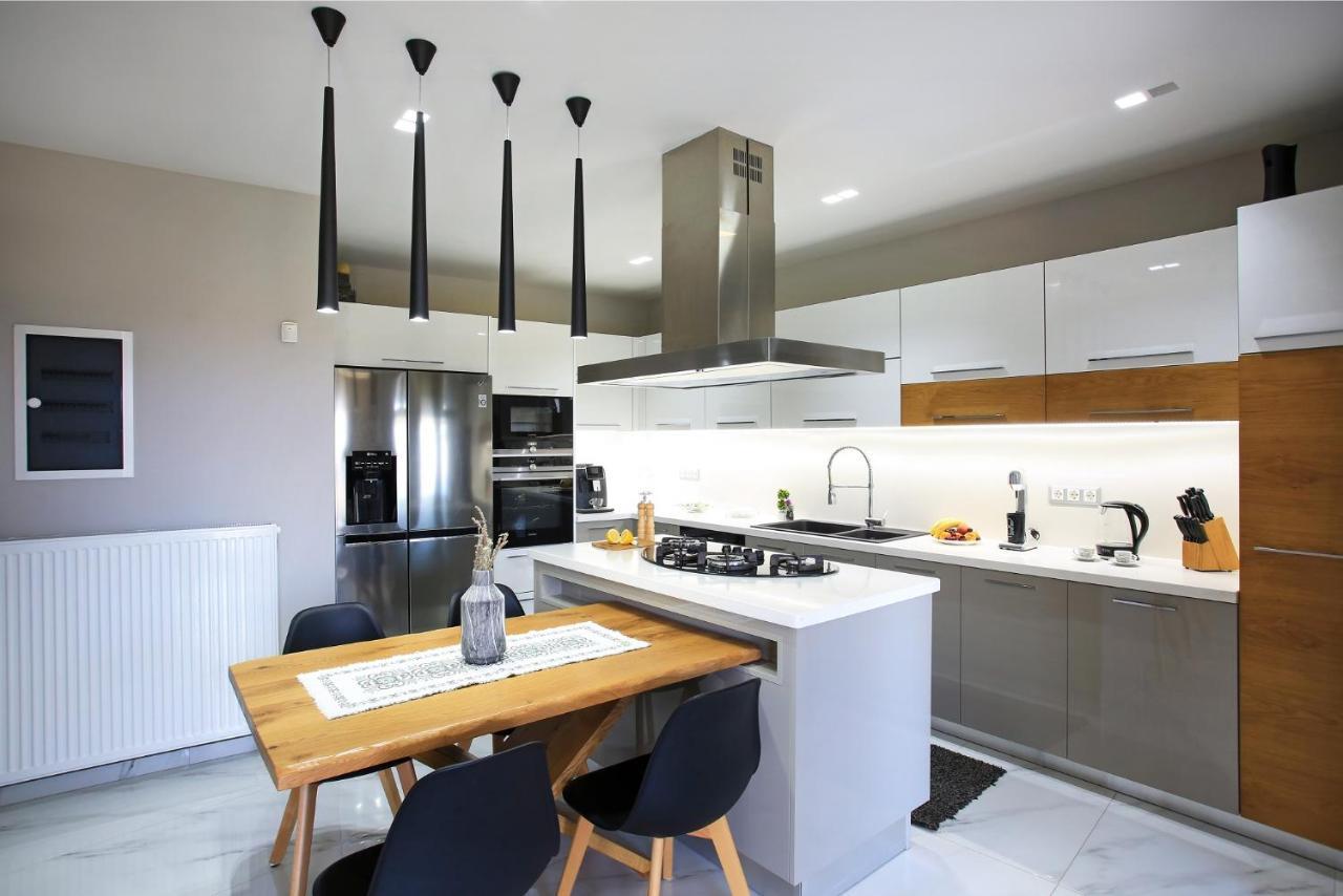 הרקליון Design Villa Nicol - Heated Pool - Summer Kitchen מראה חיצוני תמונה